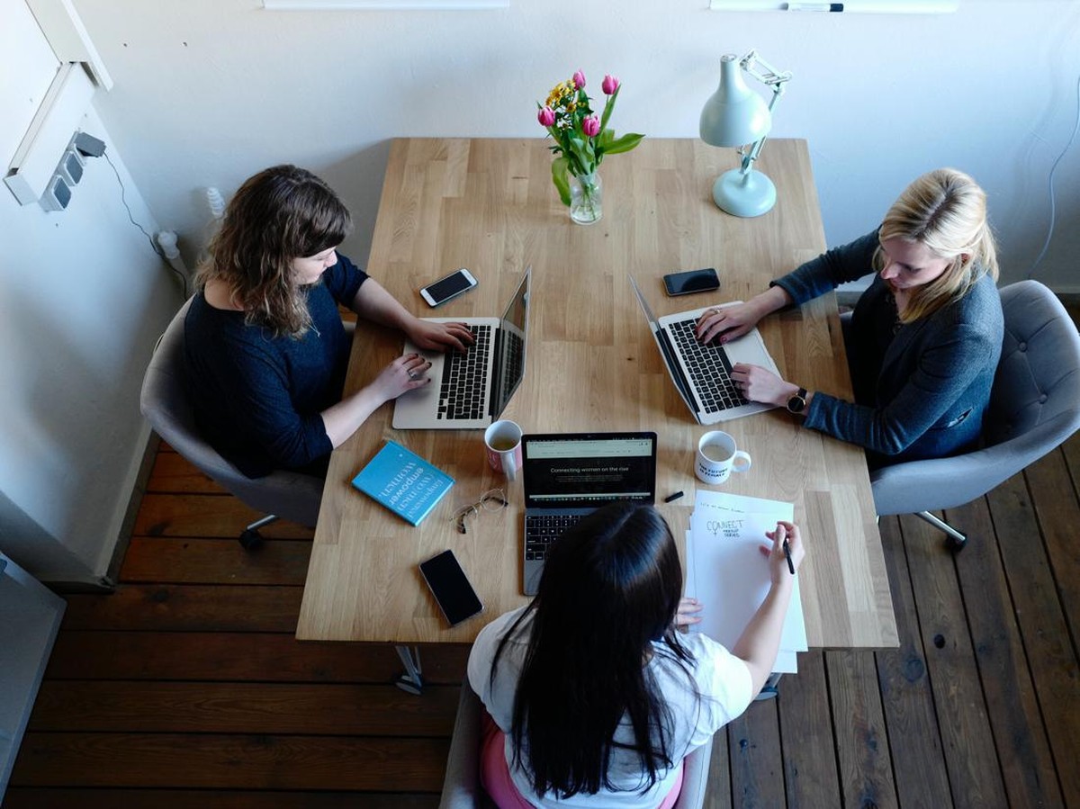 Penipuan Gaji Karyawan Fiktif di Shanghai, Manajer SDM Dihukum Penjara 10 Tahun