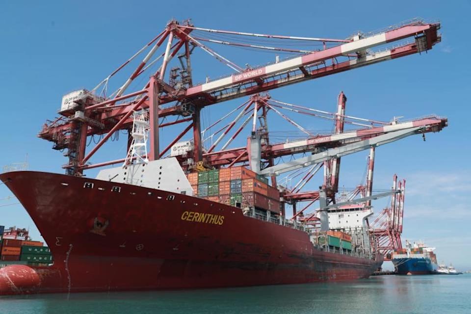 Pendapatan Rekor DP World Naik, Tapi Laba Bersih Turun Karena Biaya Tinggi