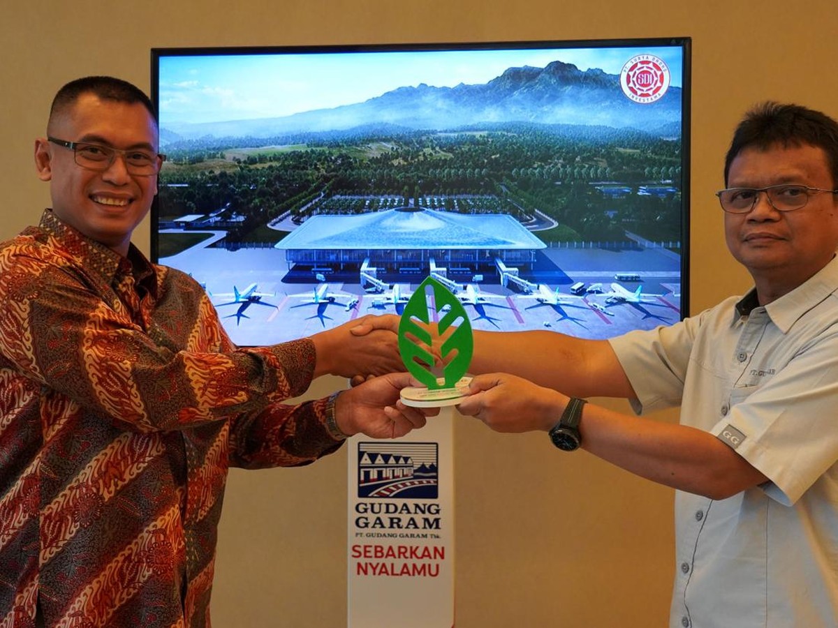 Bandar Udara Dhoho Raih Penghargaan Nasional Berkat Teknologi Ramah Lingkungan