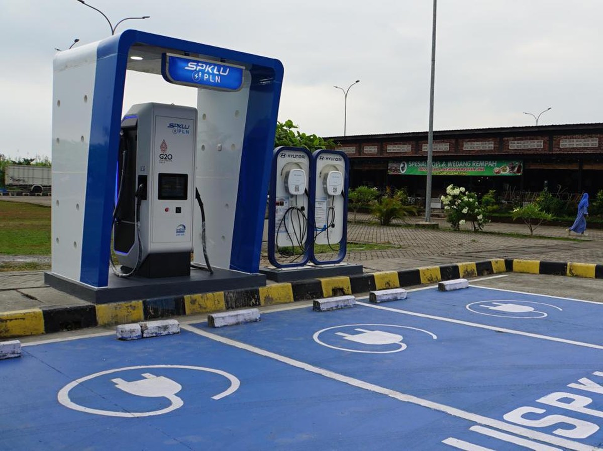 Pemerintah Siapkan Ribuan SPKLU untuk Mudik Kendaraan Listrik Lebaran 2025