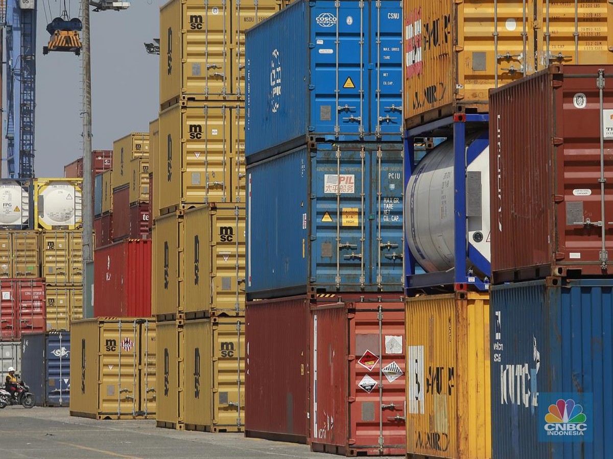 Impor Barang Konsumsi Merosot Tajam, Daya Beli Masyarakat Ambruk Jelang Lebaran 2025