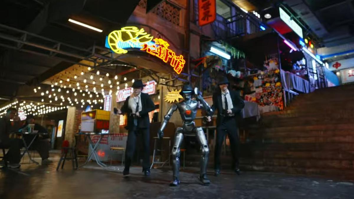 Robot Humanoid PM01 EngineAI Menari Ala Kung Fu Hustle, Bukti Teknologi Canggih