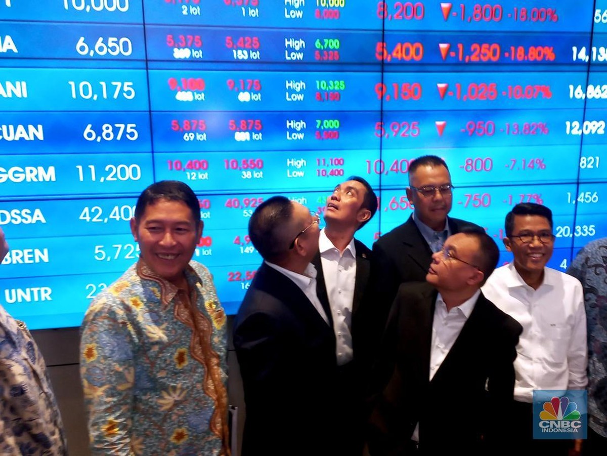 DPR Sambangi BEI Tanggap Penurunan Tajam IHSG, Upaya Tenangkan Investor