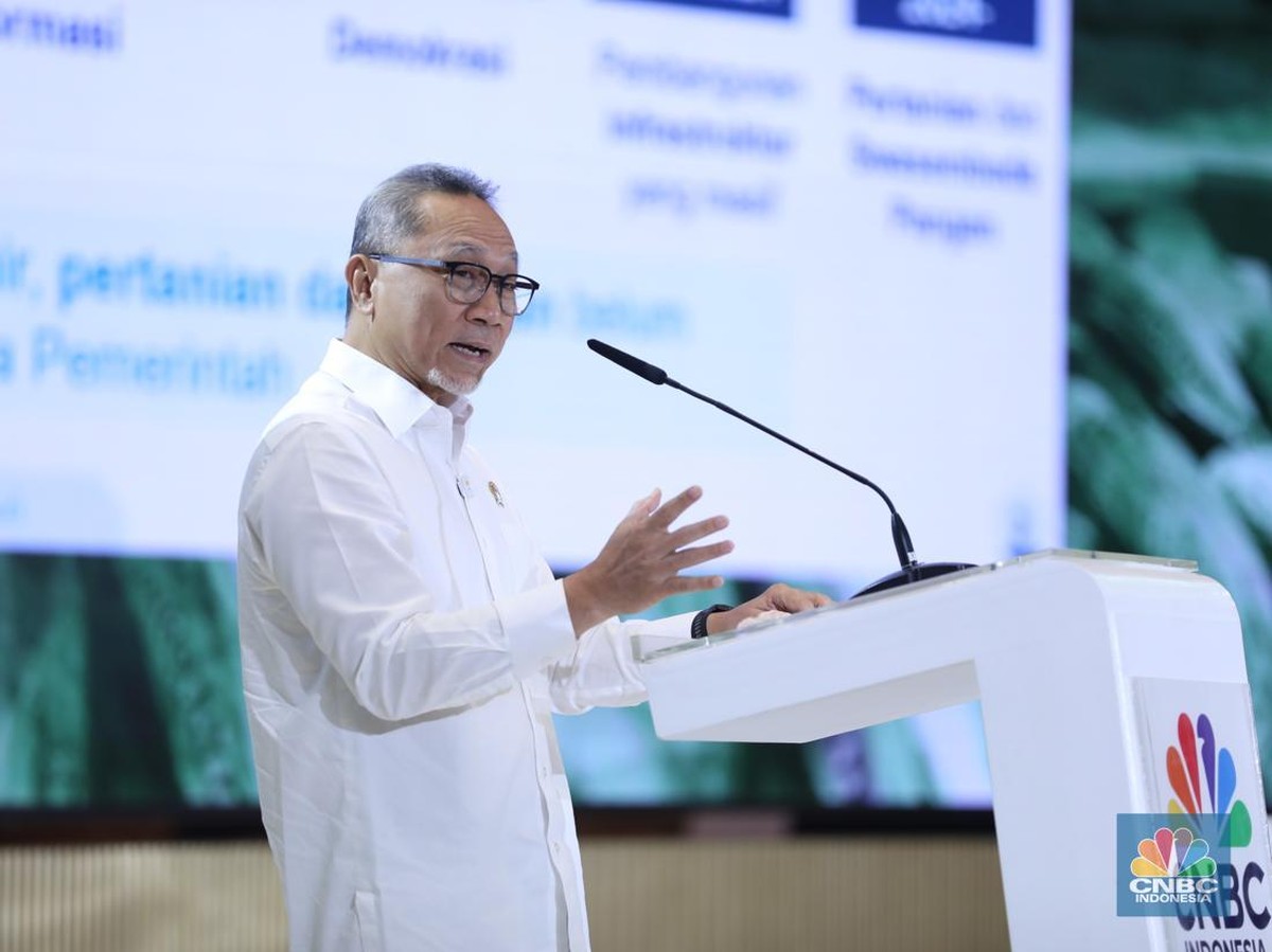 Zulkifli Hasan Siap Ubah Gunungan Sampah Bantar Gebang Jadi Energi Terbarukan