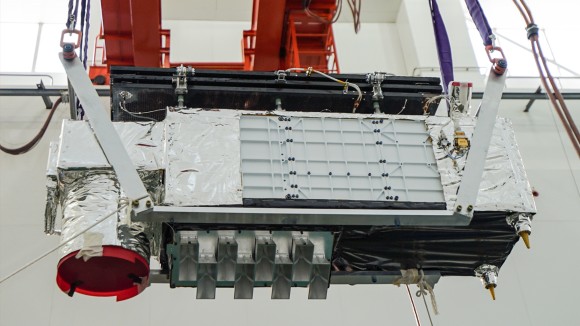 Satelit Ringan Tembus Rekor Jarak Komunikasi Kuantum Antar Benua