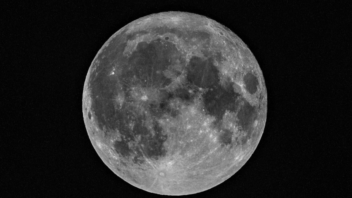 China Rencanakan Teleskop Radio Raksasa di Sisi Jauh Bulan untuk Teliti Alam Semesta Awal