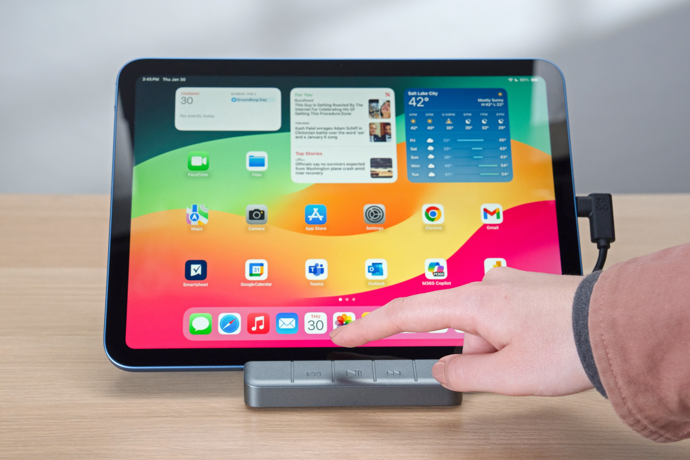 Zagg Hadirkan Media Hub Enam Port Lengkapi Tablet dan Smartphone