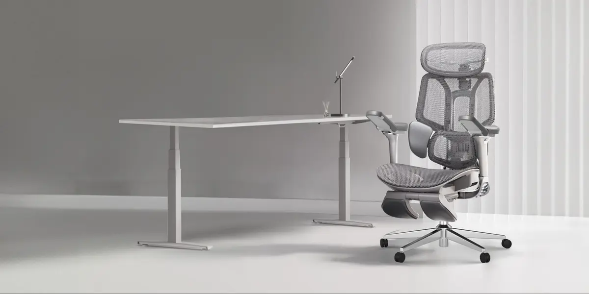 Bahaya Bekerja dari Tempat Tidur dan Solusi Kursi Ergonomis HBADA E3