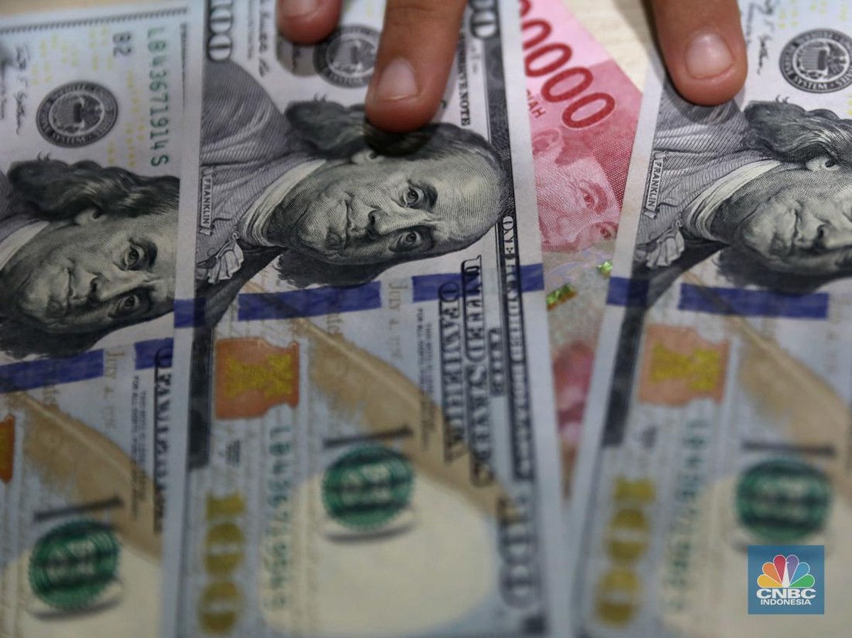 Rupiah Melemah di Tengah Ketegangan Global dan Kekuatan Pasar Tenaga Kerja AS