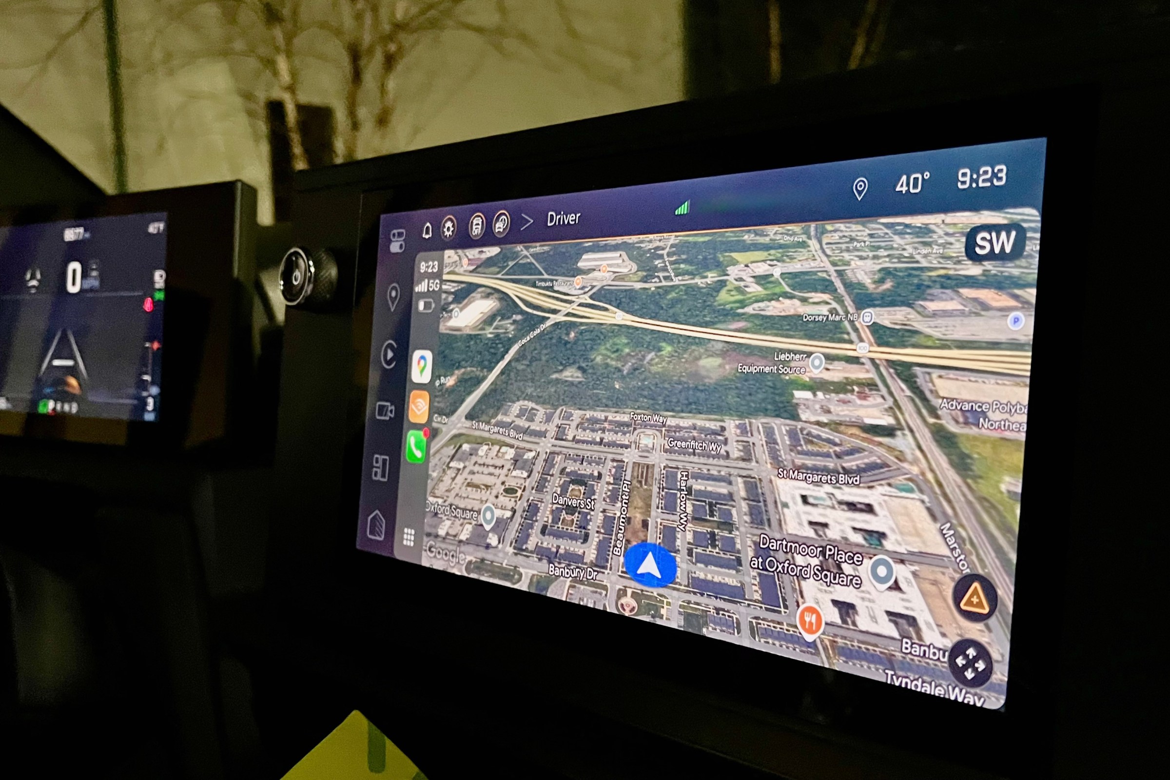 GM Hentikan Penjualan Kit Apple CarPlay Pihak Ketiga di Mobil Listrik