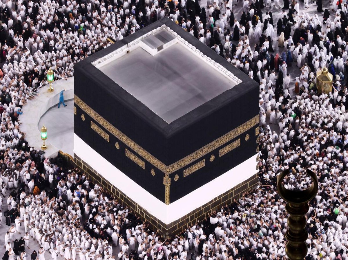 Menabung Emas Cara Cerdas Atasi Inflasi Saat Antrean Haji Panjang