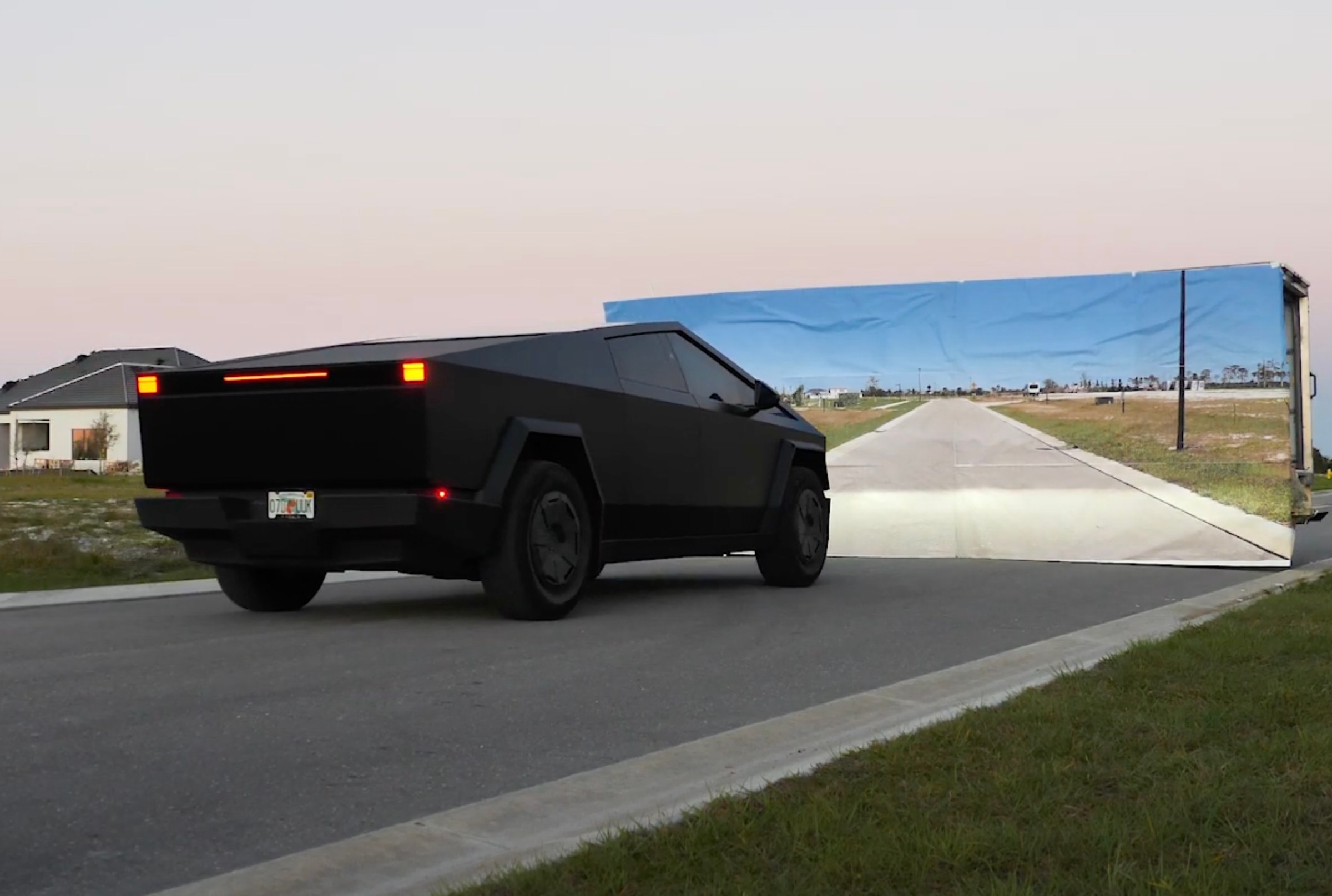 Uji Sistem Full Self-Driving Tesla: Bisa Deteksi Tembok Palsu atau Tidak?