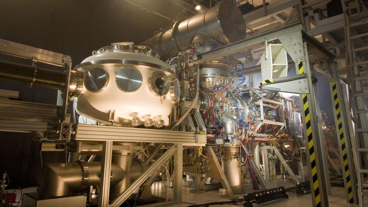 DIFFER Kembangkan Lapisan Logam Cair untuk Lindungi Reaktor Fusi Masa Depan