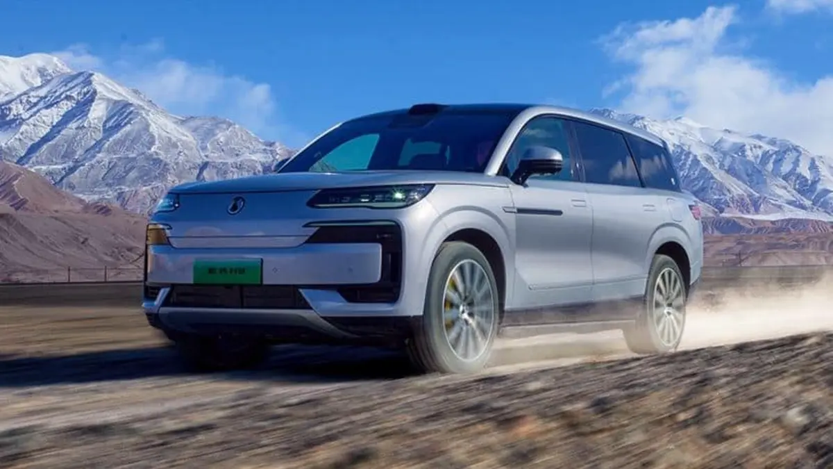 BYD Luncurkan Denza N9, Mobil Listrik Mewah yang Tantang BMW dan Mercedes-Benz