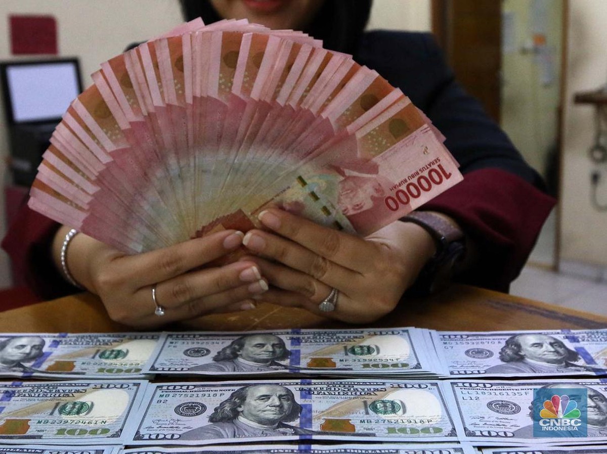 Rupiah Melemah Terparah Sejarah, Dolar AS Menguat Dipicu Kebijakan Trump dan PMI