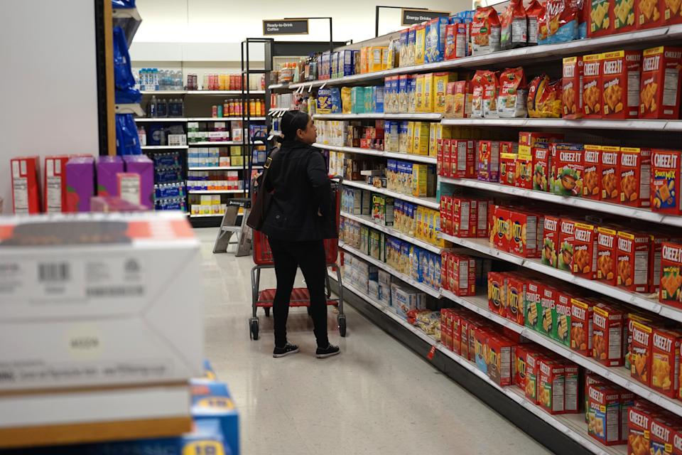 Tarif dan Inflasi Tekan Konsumen, Retailer AS Waspada Penurunan Penjualan