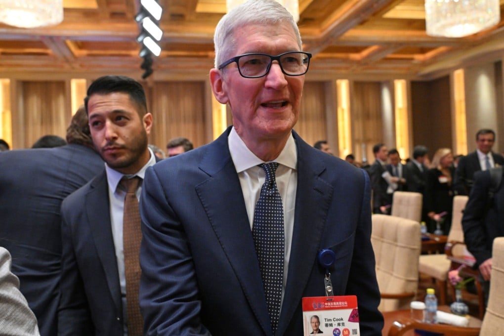 Tim Cook Perkuat Kerjasama dengan China Sambil Dorong Teknologi AI di iPhone