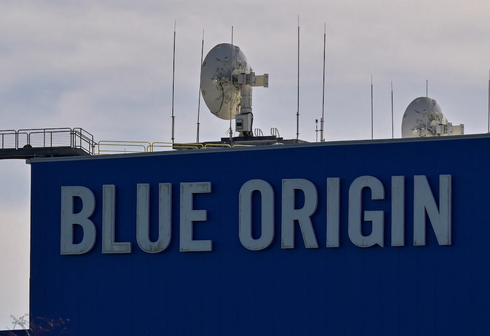 Firefly dan Blue Origin Siap Jelajahi Formasi Vulkanik Langka di Bulan 2028