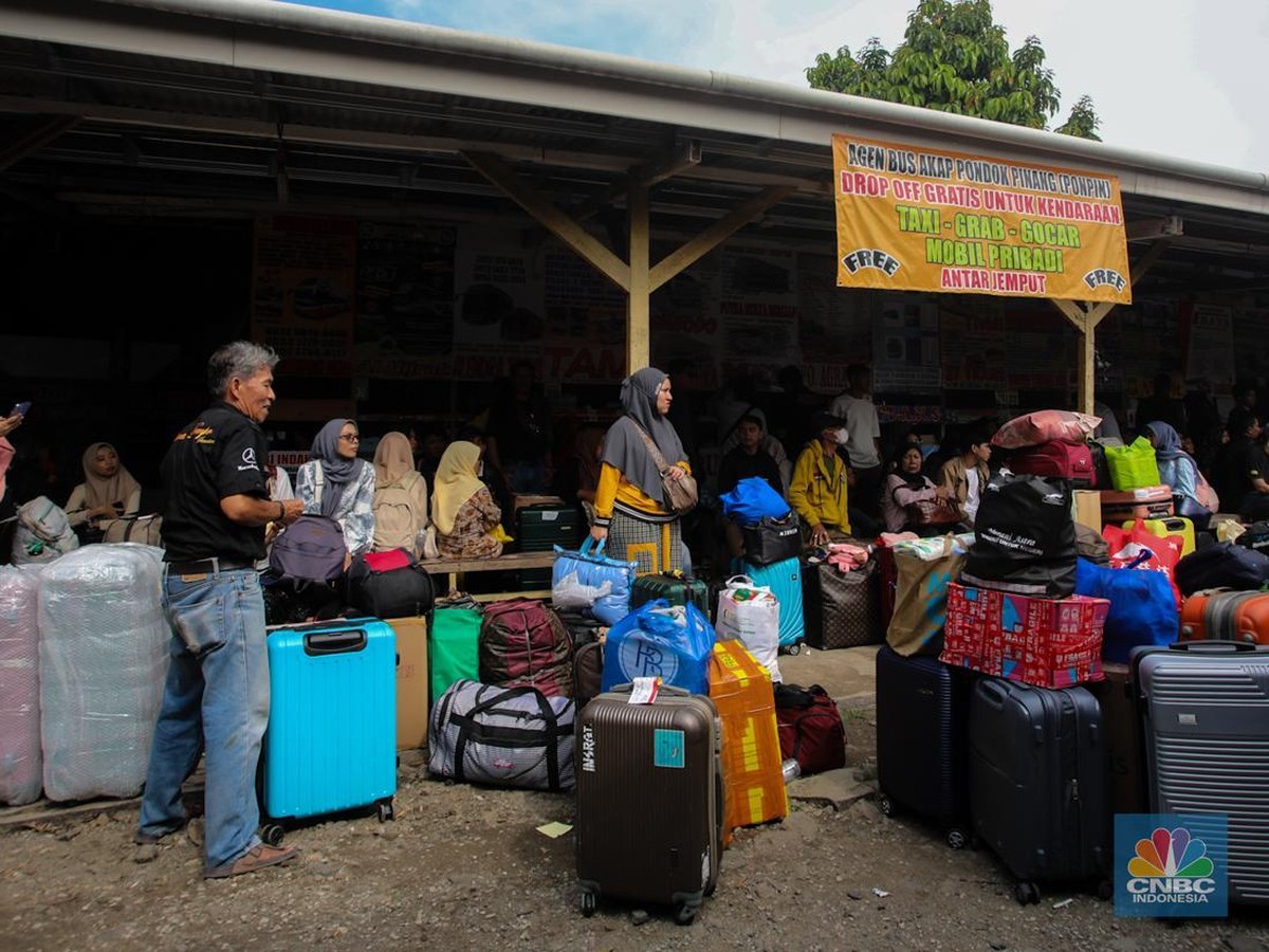 Kenaikan Tiket dan Lonjakan Pemudik di Terminal Pondok Pinang Jelang Lebaran 2025