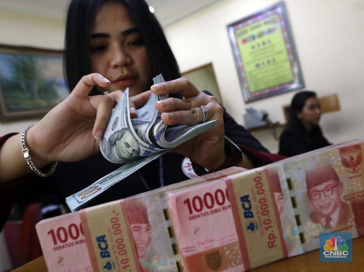 Rupiah Menguat Tipis Saat Dolar AS Stagnan, Apa Penyebabnya?