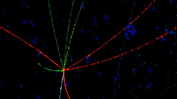 Penemuan Perbedaan Perilaku Materi dan Antimateri pada Baryon Proyeksi Besar