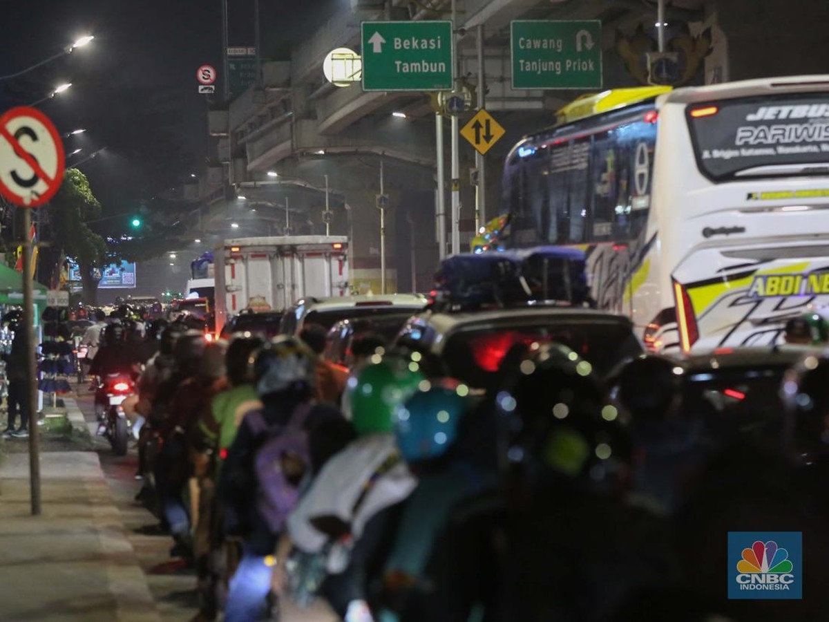 Awas! Konsumsi Rumah Tangga Menurun Drastis Jelang Lebaran 2025