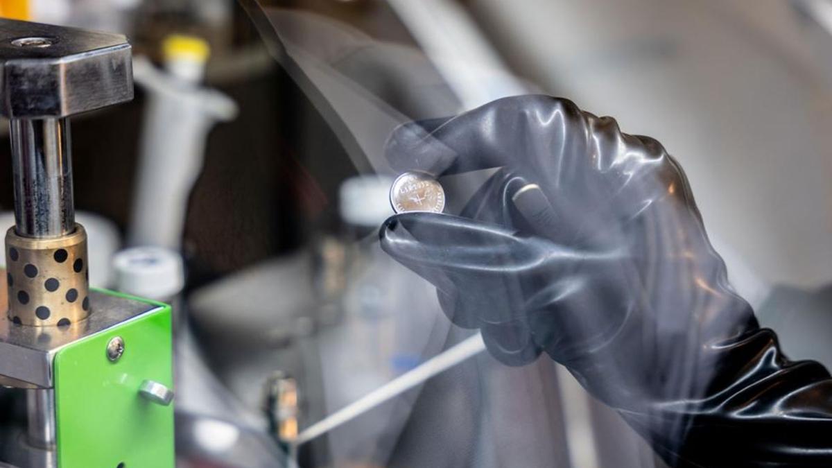 Solusi Pelarut Bebas PFAS untuk Baterai Ramah Lingkungan Masa Depan