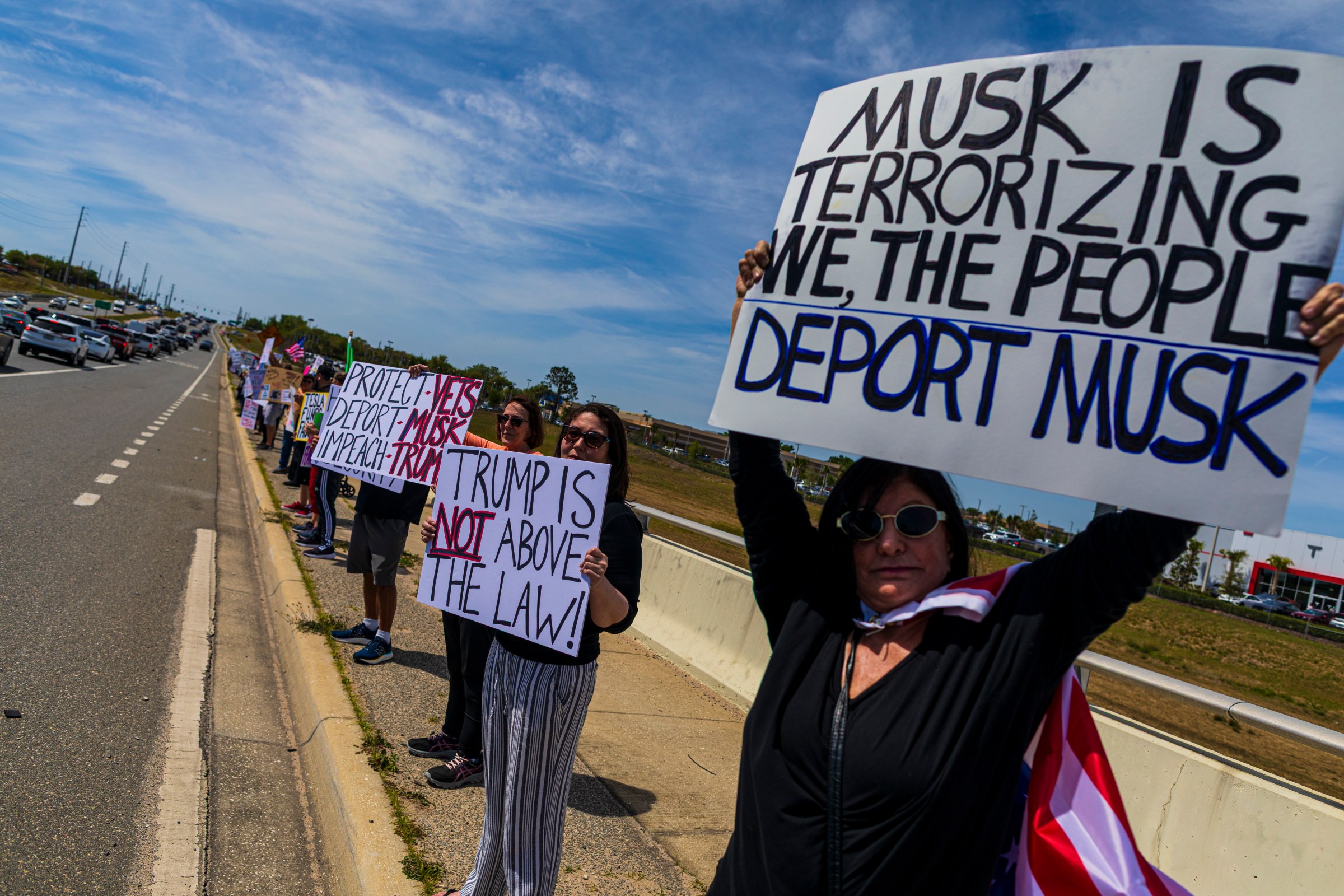 Elon Musk Ancam Tindak Tegas Penentang Tesla, Kebebasan Berpendapat Terancam
