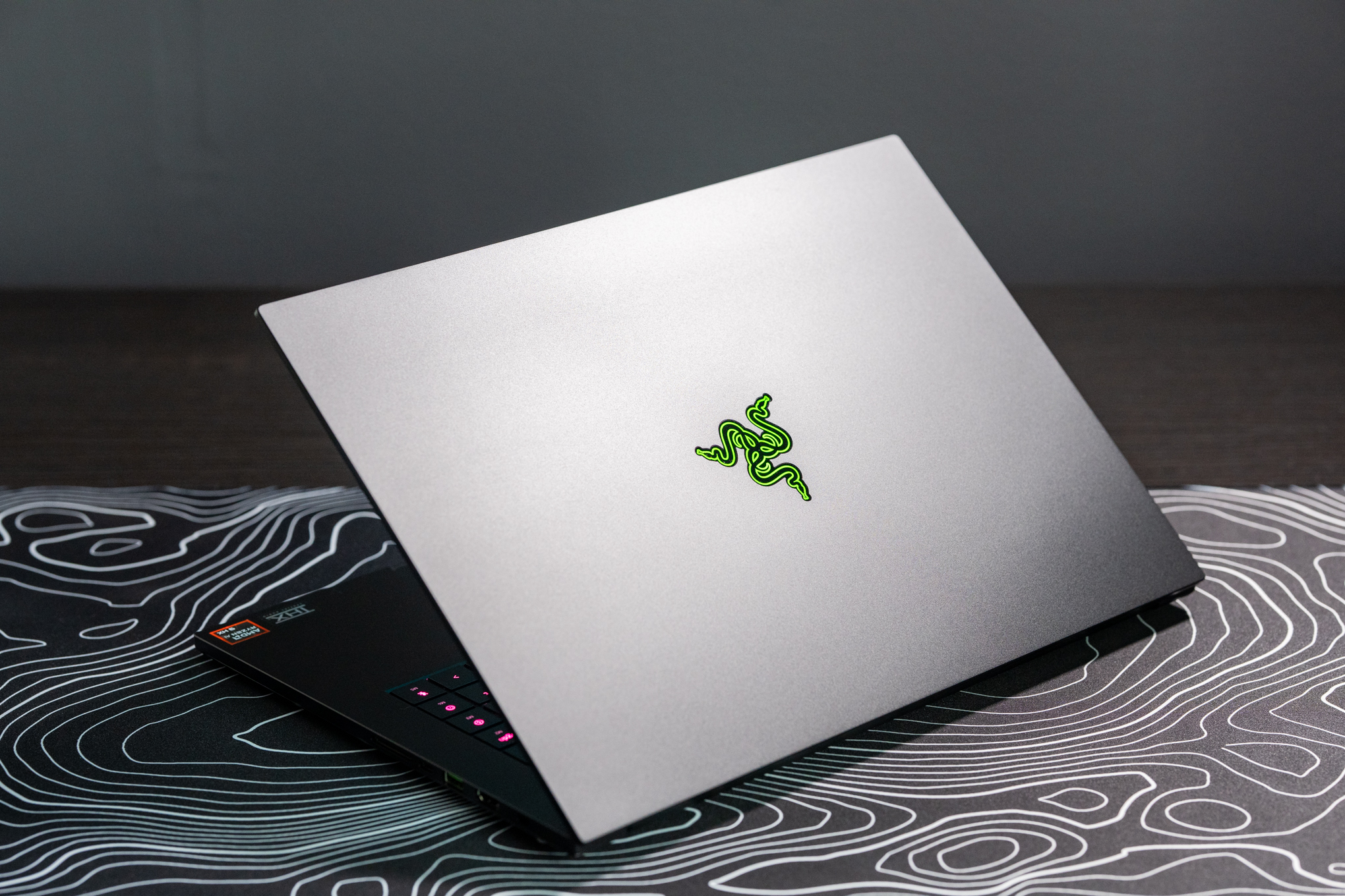 Razer Blade 16: Laptop Gaming Mewah dengan Masalah Teknis dan Baterai Lemah