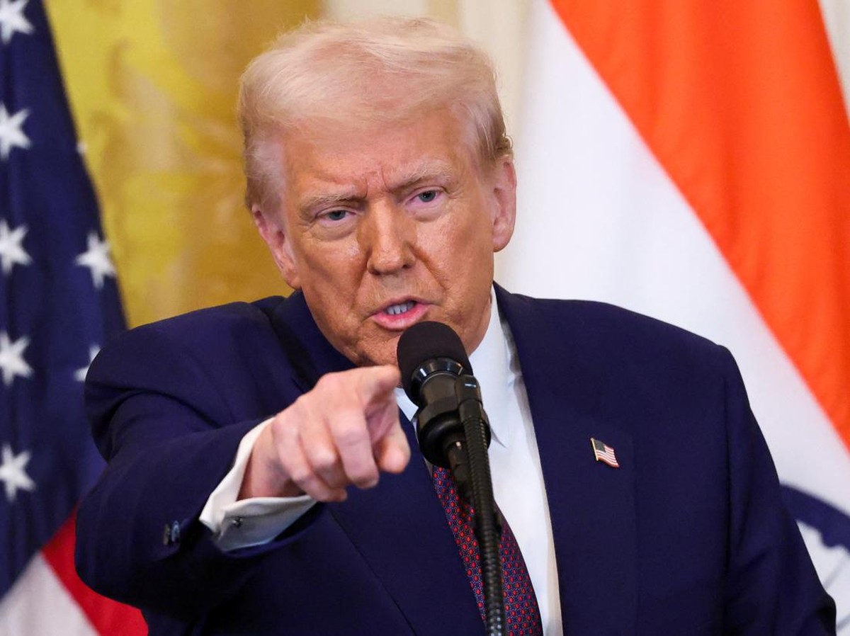 Trump Umumkan Tarif Baru, Efeknya Bisa Menambah Harga Mobil dan Obat di AS