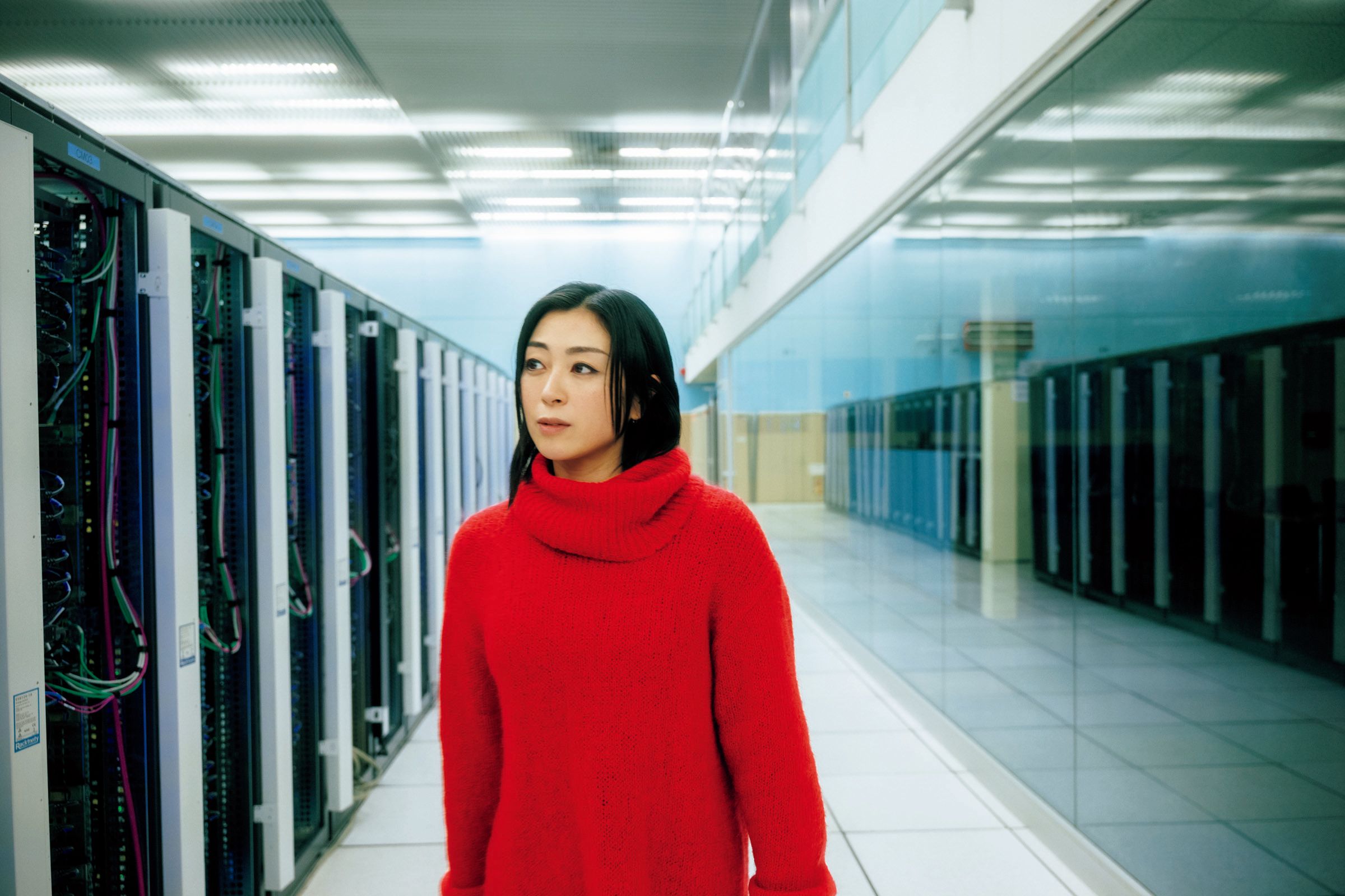 Mengungkap Misteri Materi Gelap dan Energi Gelap Bersama Utada di CERN