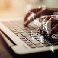 Barclays Turunkan Target Harga Lululemon Karena Ketidakpastian Makroekonomi