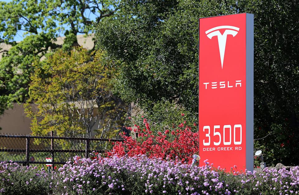 Tesla Memimpin Saham Robotika Terbaik Versi Miliarder: Peluang dan Prospek Masa Depan