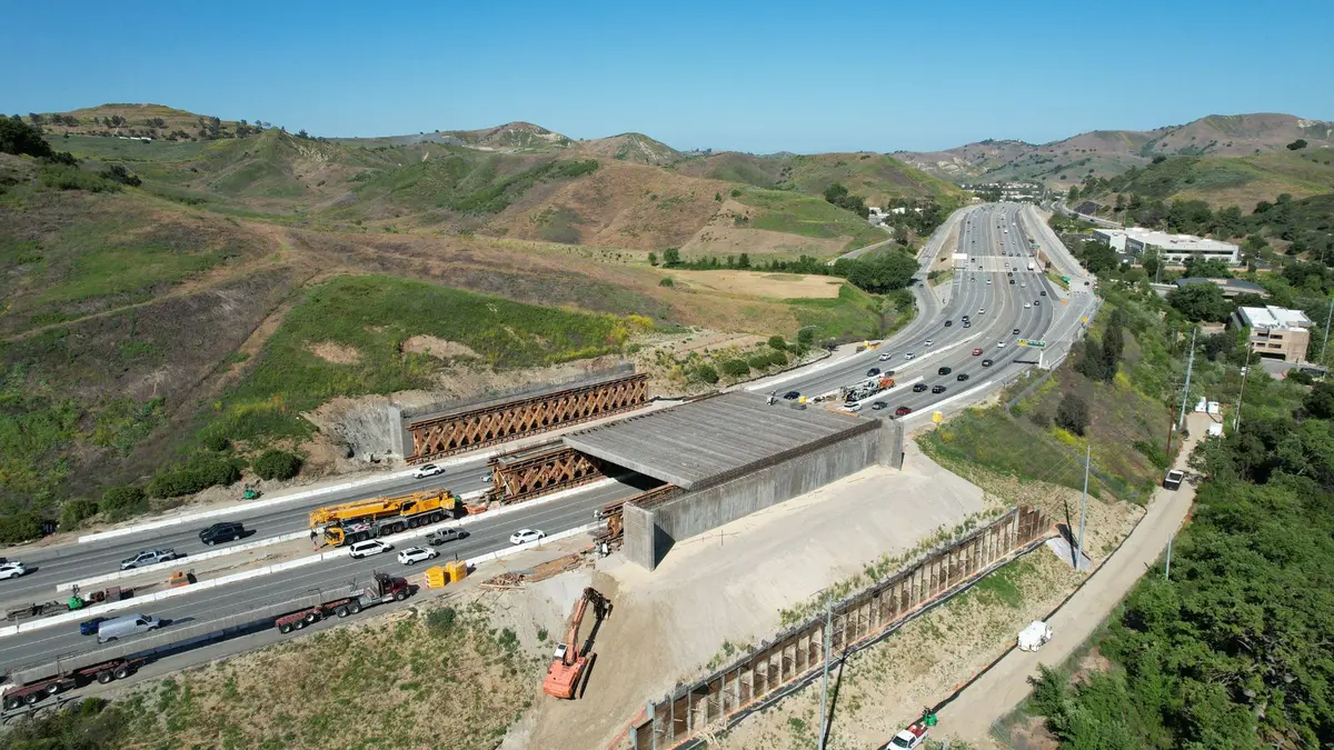 Pembangunan Jembatan Satwa Liar Terbesar Dunia Dimulai di Santa Monica