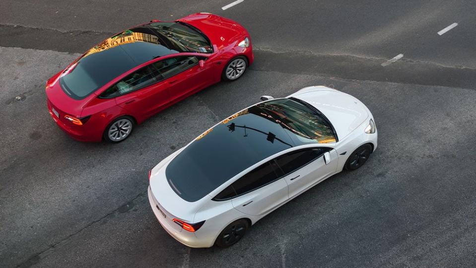 Elon Musk Prediksi Tahun 2025 Penjualan Tesla Melambat Tapi Masa Depan Cerah