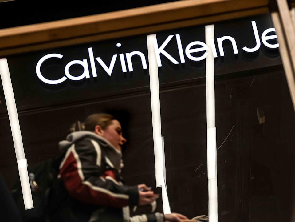 PVH Kuasai Pasar dengan Strategi Baru, Raih Profit Lebih Tinggi dan Beli Saham Senilai Rp 8.22 triliun ($500 Juta) 