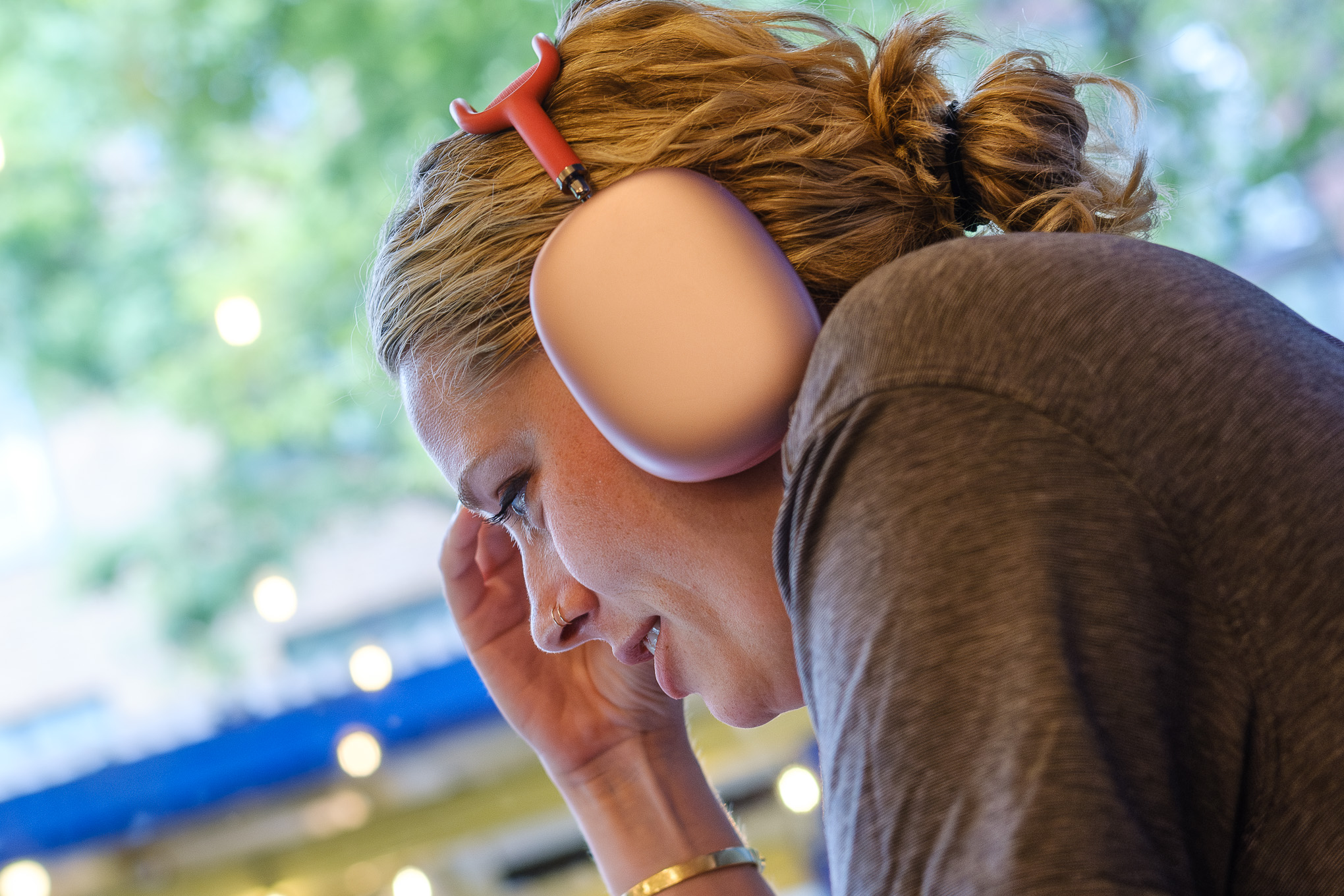 Apple Hadirkan Fitur Baru di AirPods Max, Tapi Update Firmware Masih Sulit