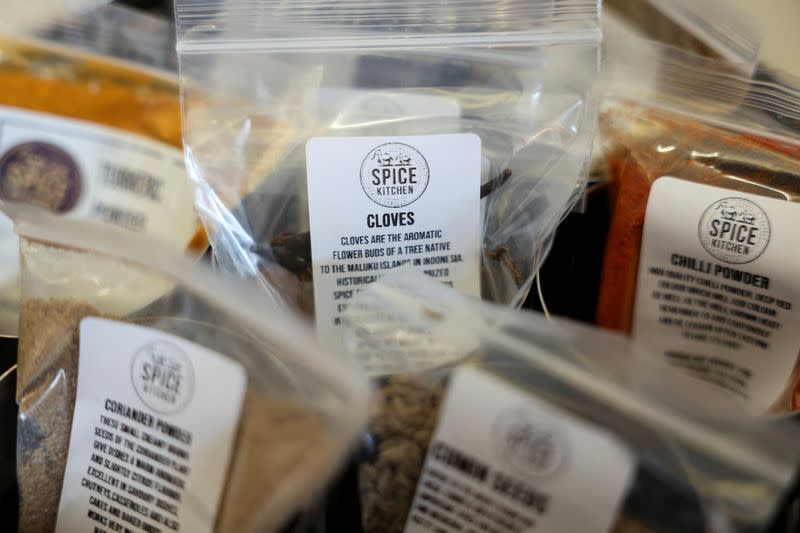 Kenaikan Tarif Impor AS Hampir 50% Picu Kekhawatiran Harga dan Investasi