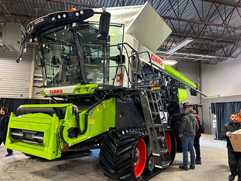 Ketidakpastian Tarif Perdagangan Menghambat Pembelian Alat Pertanian di Kanada