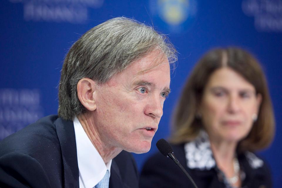 Perang Tarif dan Inflasi Picu Turunnya Saham: Waspadai Risiko Resesi