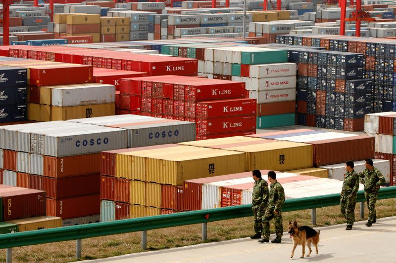 Tarif Trump Picu Produsen China Buka Pabrik Baru dan Negosiasi Harga