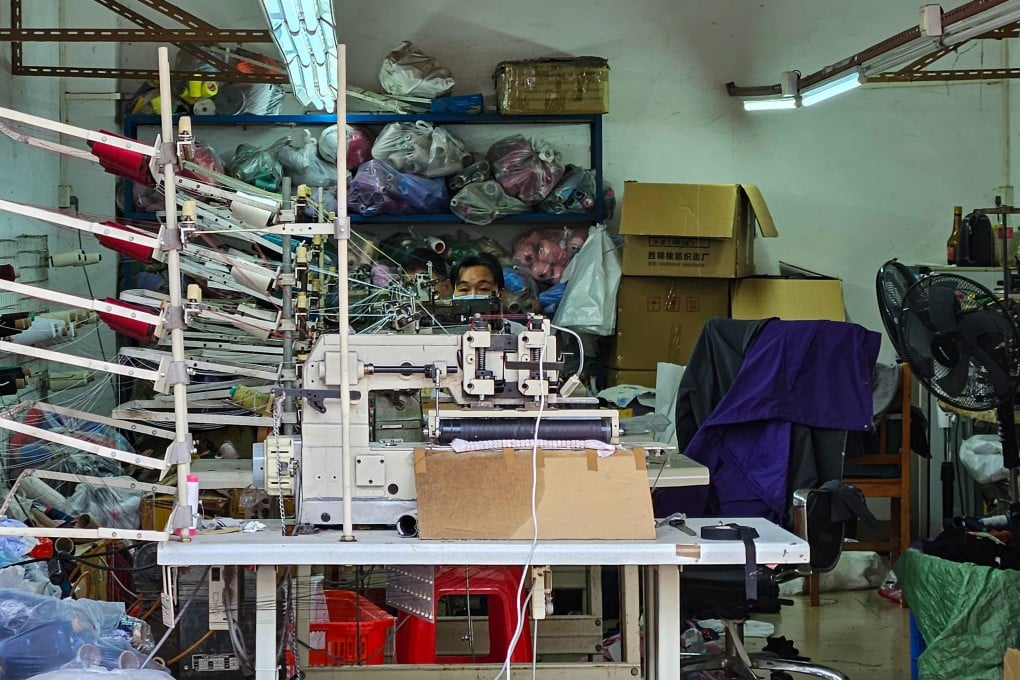 Tarif Tinggi AS Mengancam Pekerja Pabrik Tekstil di Guangzhou