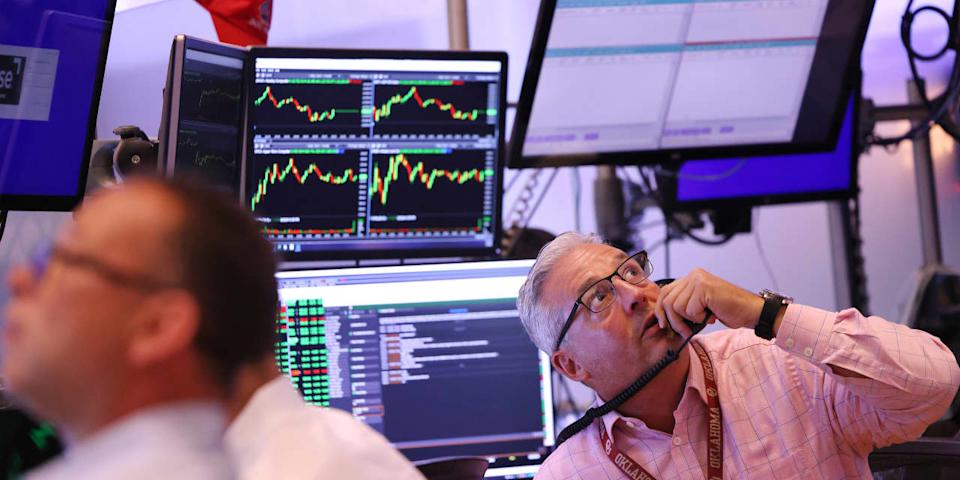 Saham Apple Bangkit, Broadcom dan Perusahaan Kesehatan Raih Kenaikan Signifikan