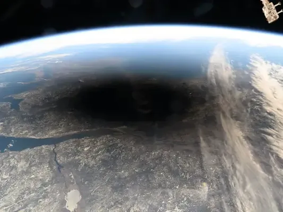 NASA Temukan Anomali Medan Magnet Bumi yang Ganggu Satelit dan ISS