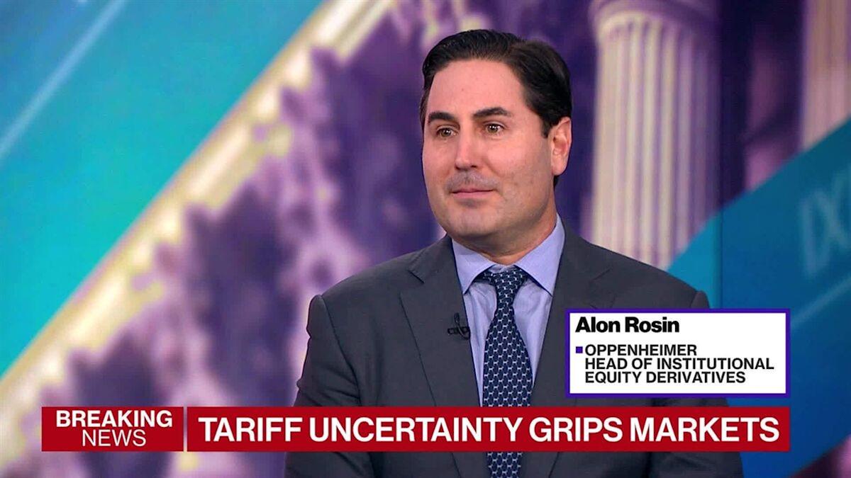 Kekhawatiran Pasar Kredit Meningkat Akibat Tarif Trump dan Balasan Internasional