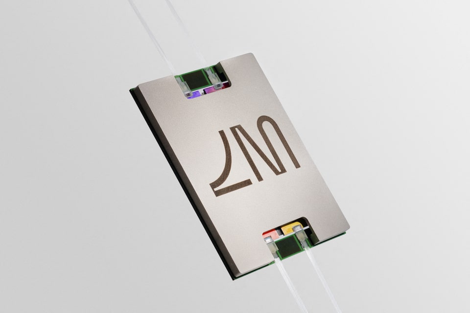 Lightmatter Kembangkan Chip Berbasis Cahaya untuk AI Lebih Cepat dan Hemat Energi