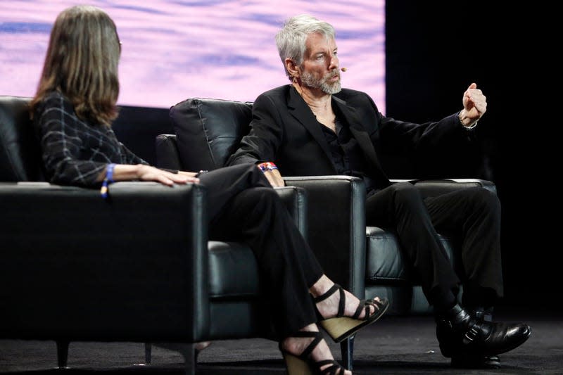 Strategi Michael Saylor: Tidak Selamanya Bisa Pertahankan Bitcoin