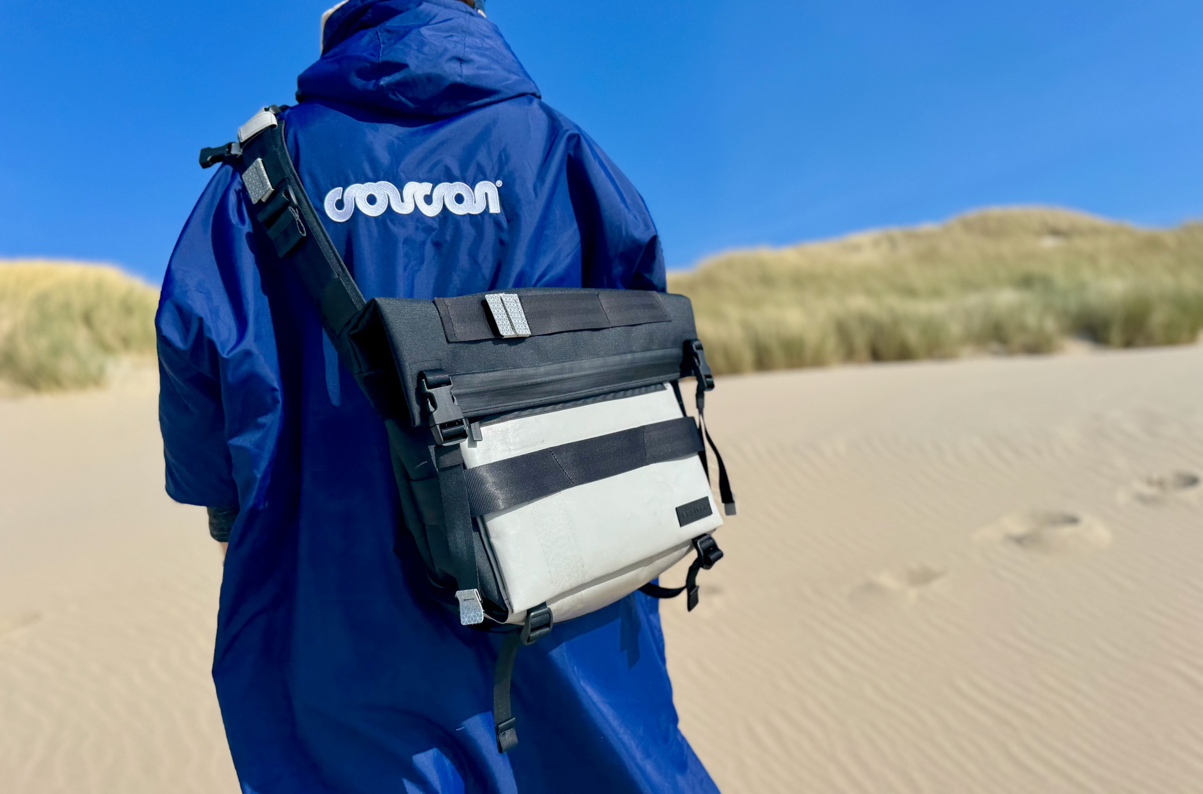 Freitag F685 Henry: Tas Messenger Unik Dari Bahan Daur Ulang yang Tahan Lama