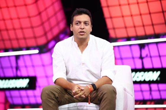 Sulitnya Mengirim Surat Gugatan ke CEO Deel dalam Sengketa Startup HR