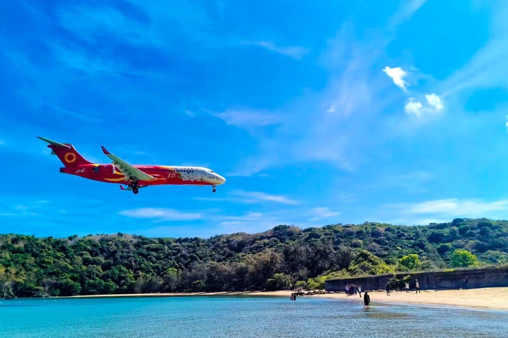 Vietnam Perluas Jaringan Penerbangan Domestik dengan Pesawat Buatan China C909